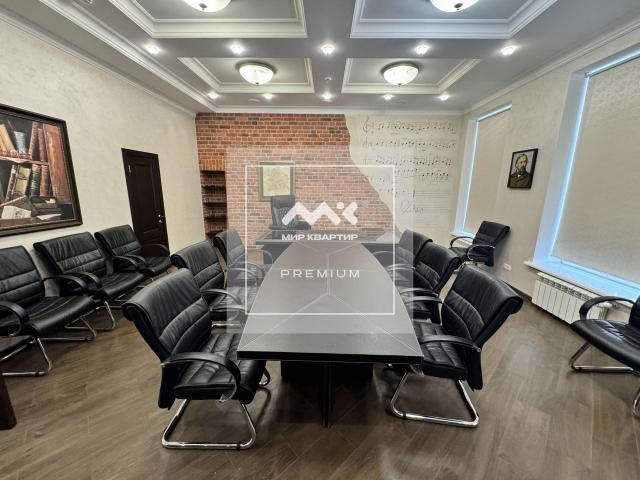 Пирогова пер., 8