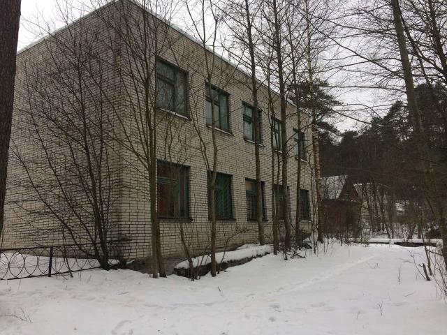 поселок Стеклянный, Островная улица, 1