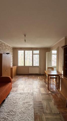 Лени Голикова ул., 72А