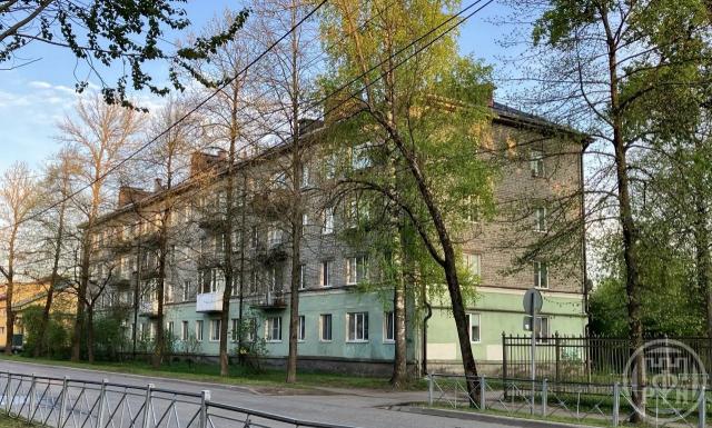 Кировск г., Победы ул., д 4