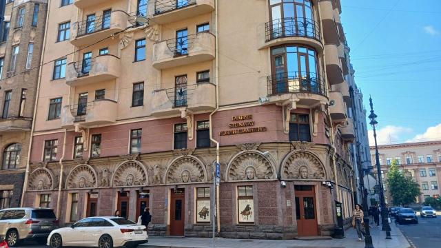 Восстания ул., 42А