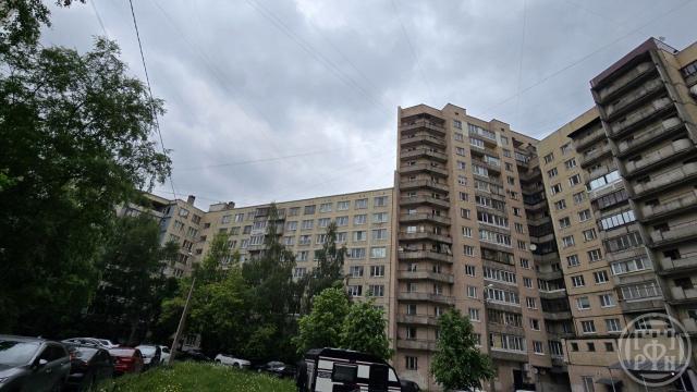 Большевиков ул., д 9