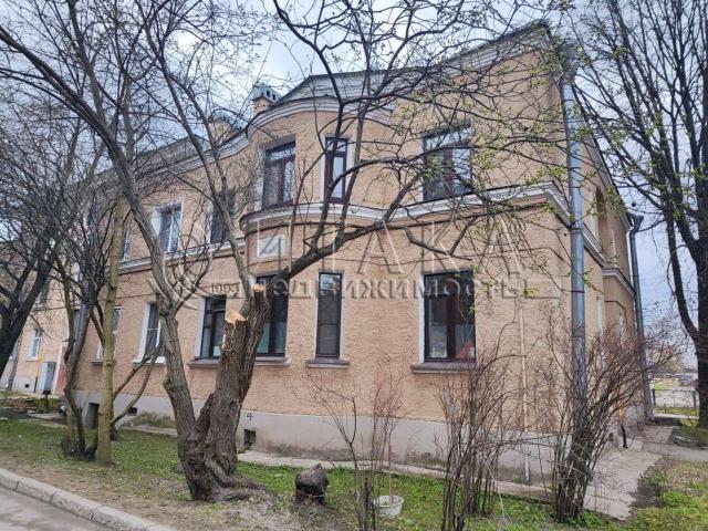 п. Металлострой, ул. Пионерская, 10