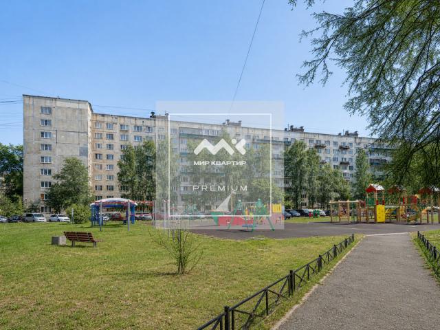 Дыбенко ул., 22