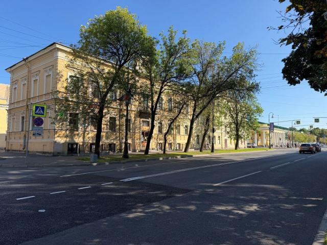 Кронштадт г., Ленина просп., д. 12