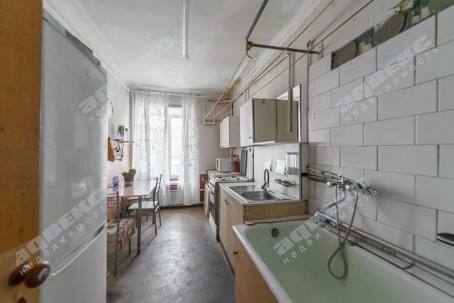 11-я Линия, 40 б