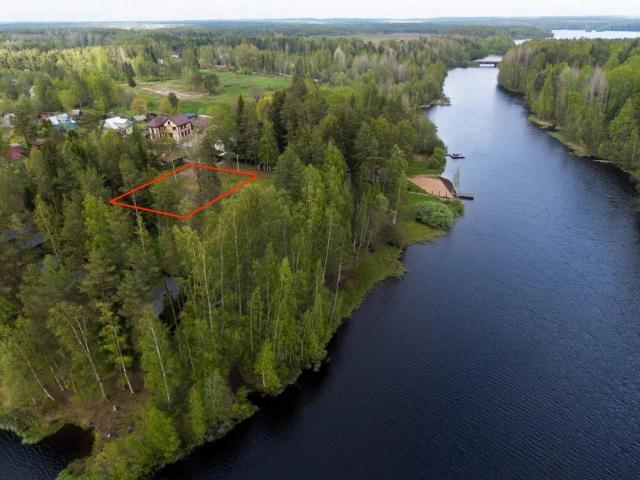 Васкелово дер., Набережная ул., д 1