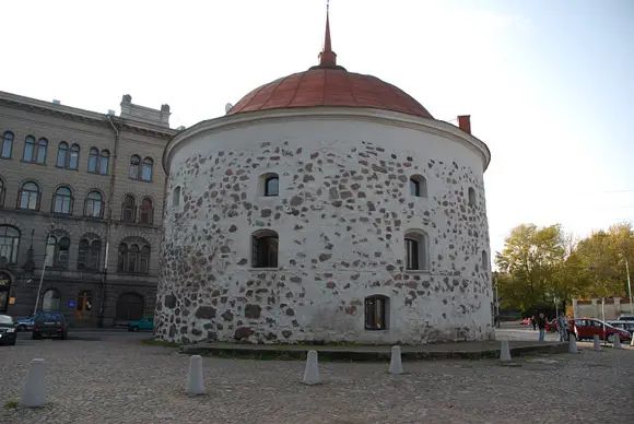 Выборг буквально пропитан духом средневековья