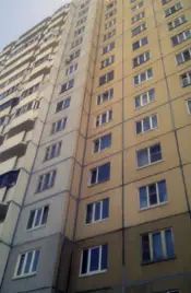 Этот дом – один из многочисленных представителей обновленной в середине 90-х годов 137 серии