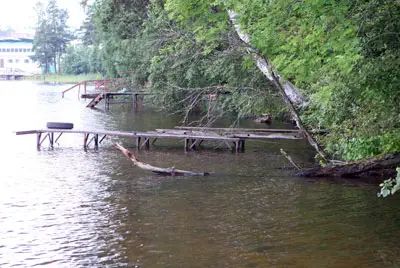Участок близ водоема – это всегда сложный вариант и с точки зрения гидрогеологических условий. 