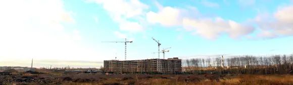 Пока ЖК «РИО» стоит в одиночестве посреди бывшего золоотвала