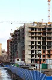 Из 15 этажей пока построено 9