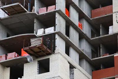 На скорейшее завершение мегапроекта брошены крупные силы