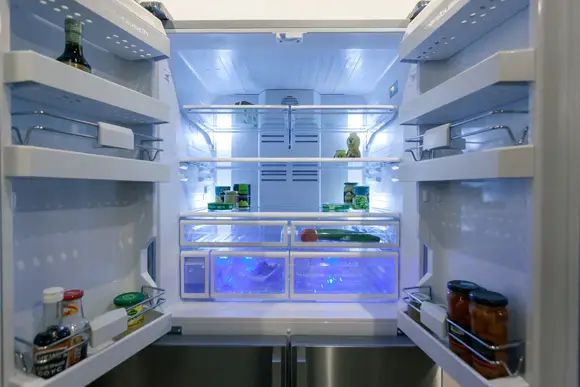 В таких холодильниках температура внутри камеры может разниться на 5-8 градусов