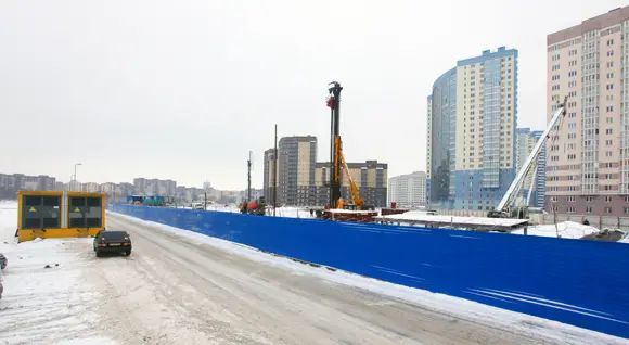 ЖК «Дом с курантами»: Работы начались чуть меньше месяца назад, разрешение на строительство получено в декабре 2012 года