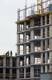 Один из корпусов достроен до девятогого этажа... Один из корпусов достроен до девятогого этажа...