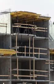 Пока строители успели возвести только четыре этажа