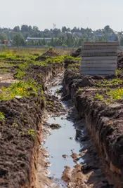 Пока идет подготовка к обустройству фундамента Пока идет подготовка к обустройству фундамента
