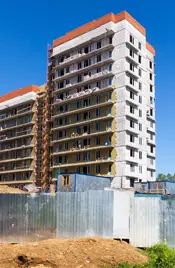 Некоторые секции «Янинского каскада» подведены под крышу Некоторые секции «Янинского каскада» подведены под крышу