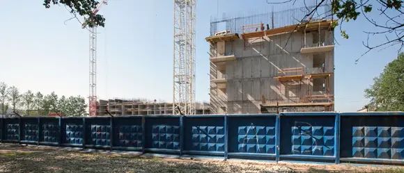 Монолитные работы ведутся на уровне пятого этажа