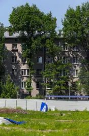 Окрестный жилой фонд очень приличного качества