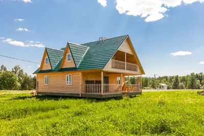 Проект можно отнести к бизнес-классу – просторные участки, основательные дома