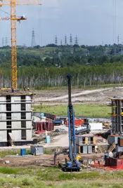 На одном из корпусов шестой очереди уже «монолитят» пятый этаж