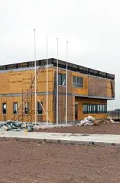 Недостроенное здание отдела продаж Недостроенное здание отдела продаж