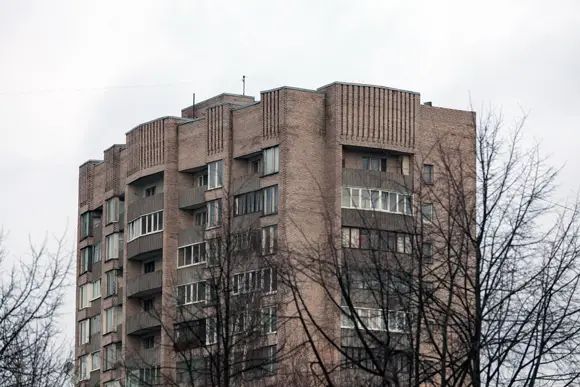 Последняя советская кирпичная серия 1-528КП82