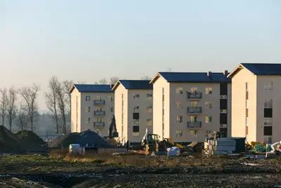 «Щегловская усадьба» будет представлять собой комплекс из 16 четырехэтажных домов. Сейчас возводятся четыре из них