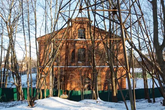 Корпуса Инструментально завода так и не превратились в жилые лофты премиум-класса