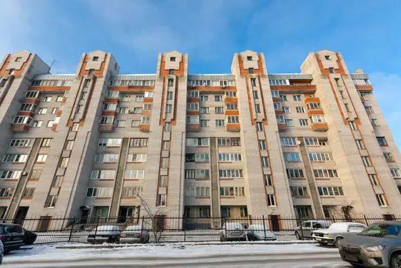 Трудно поверить, но внутри этого дома хрущевка – нет ничего невозможного