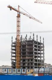 Здесь применяется редкая для России технология монолитных несущих колонн