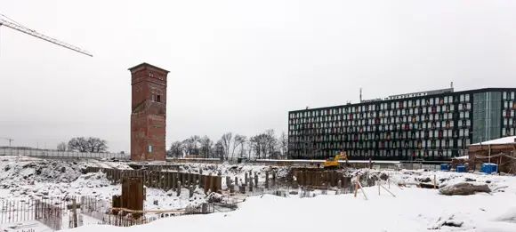 Справа – Пискаревский проспект и бизнес-центр «Бенуа»