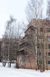 При строительстве «пушкинского БАМа» применено множество нестандартных для своего времени архитектурных приемов, в результате квартиры здесь интересные, а сами дворы – уютные