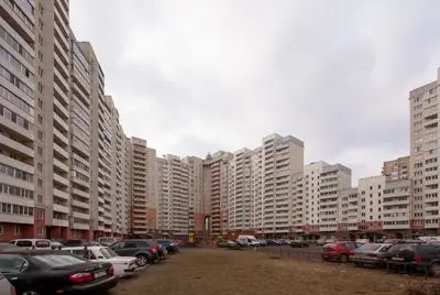 ЖК «Пулковский фасад» - объект переменной этажности. Это «крепостная стена» от 6 до 24 этажей