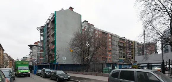 Застройщик обещает завершить работы до конца года