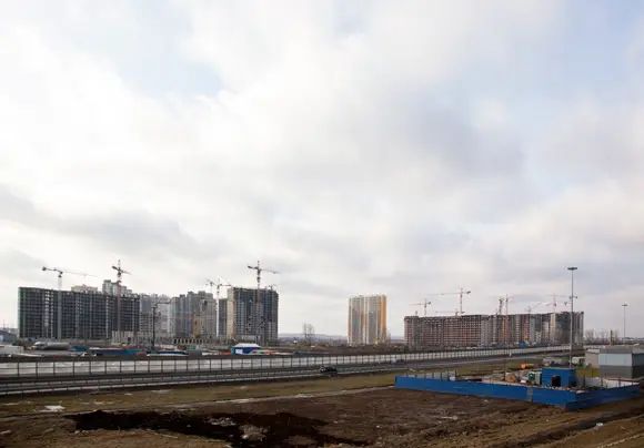 Шушары окружены предприятиями