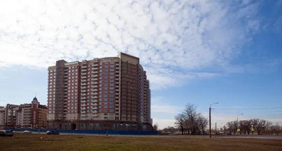 Дом стоит обособлено