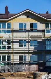 Корпус второй очереди. Здесь работы должны завершиться через три месяца Корпус второй очереди. Здесь работы должны завершиться через три месяца