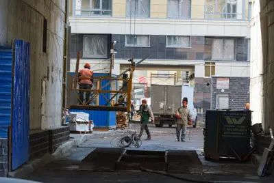 Идет прокладка коммуникаций