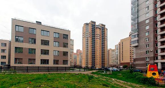 Все дома в квартале построены после 2007 года