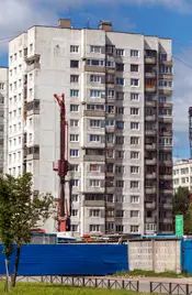 Дом 137-й серии у Пионерской. Это одна из ранних модификаций. Такие дома строились до Олимпиады-80