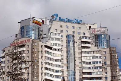 Этот жилой комплекс называется «Северный модерн». Но «серебряным веком» русской архитектуры здесь и не пахнет