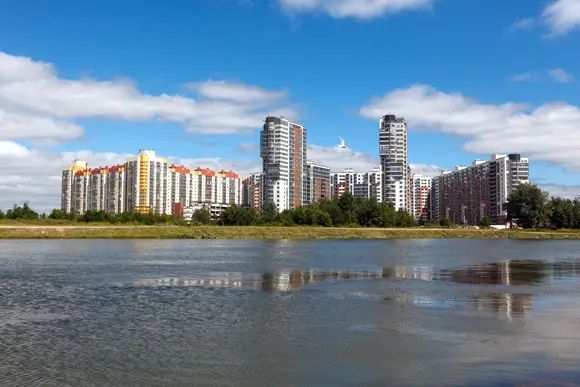 Озеро Долгое: жилая застройка наступает