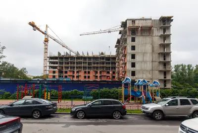 Монолитные работы сейчас идут на уровне девятого этажа