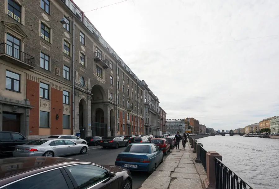 Четная сторона Фонтанки. Единственная парадная набережная Владимирского округа