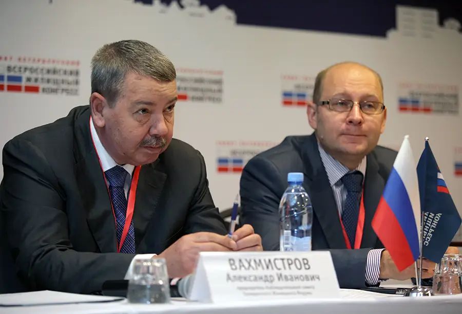 Александр Вахмистров, в прошлом – чиновник, отвечающий за строительный комплекс Санкт-Петербурга, а ныне – председатель наблюдательного совета ГЖФ