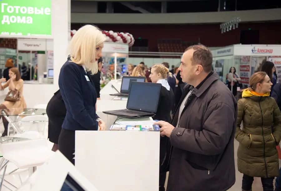 Консультации населения на выставке-семинаре «Жилищный проект»