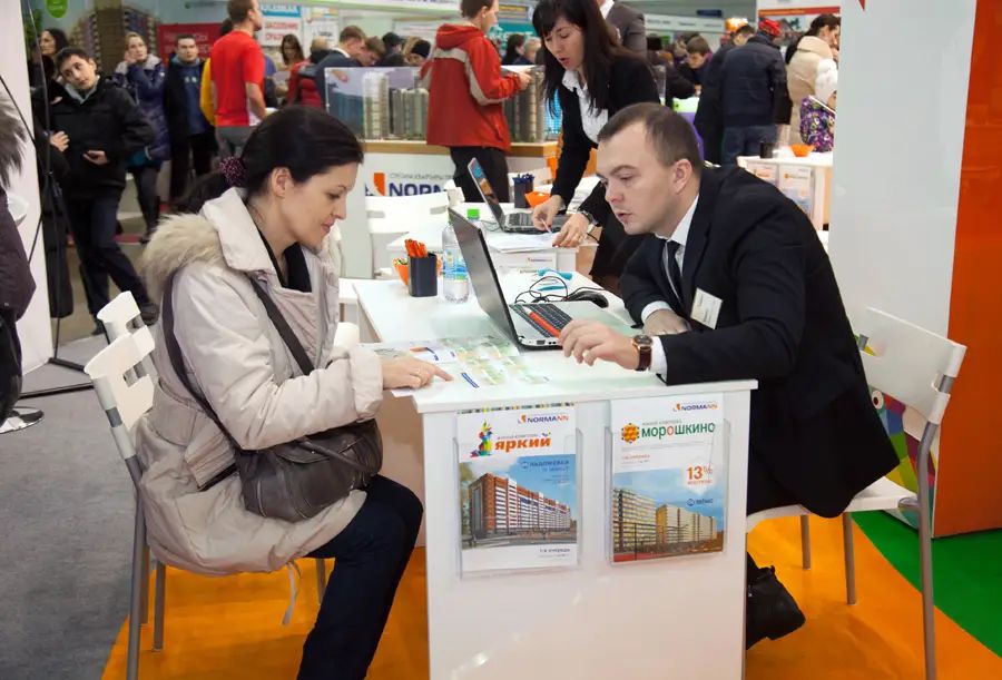 Консультации населения на выставке-семинаре «Жилищный проект»